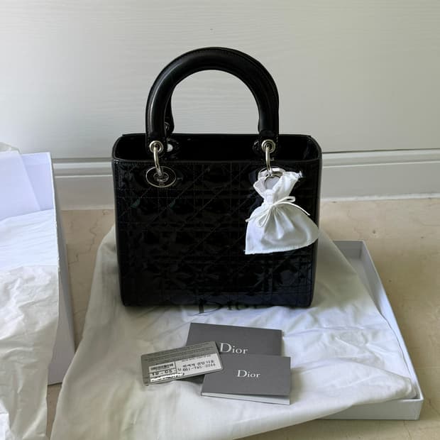 디올 레이디디올 미디엄 까나쥬 토트백