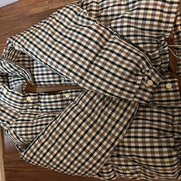 에잇세컨즈 체크패딩