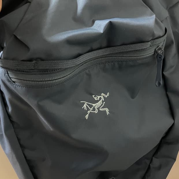 아크테릭스 헬리아드10 백팩 문릿