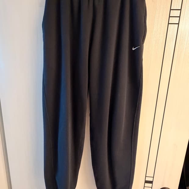 나이키 NRG 솔로스우시 블랙 팬츠