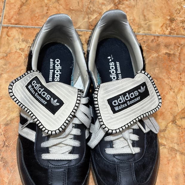 아디다스 웨일즈보너 삼바 포니블랙 295