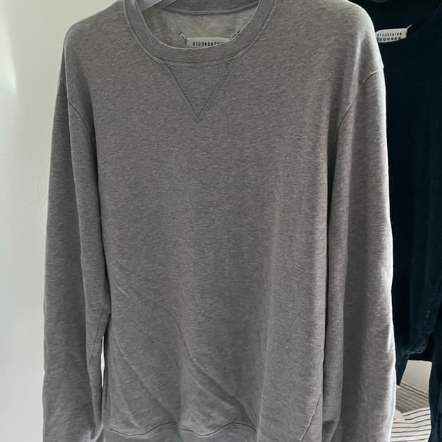 마르지엘라 엘보 패치 맨투맨