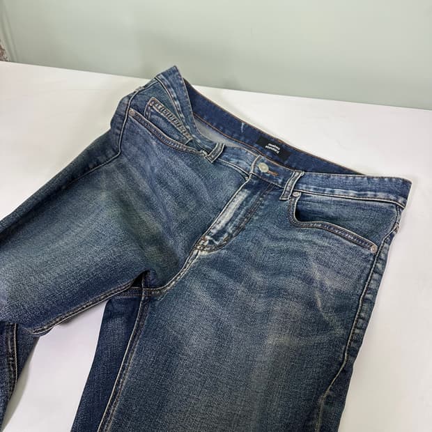 30 M 무신사스탠다드 무탠다드 슬림레귤러핏 중청워시드 데님팬츠