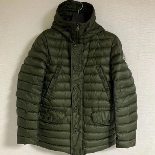 몽클레어 플루톤 카키 후드 경량패딩 2사이즈