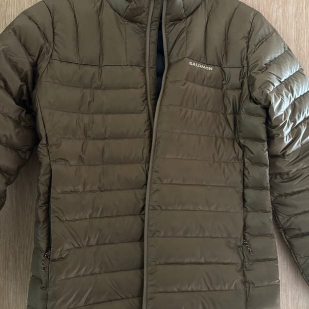 살로몬 경량패딩 (여성m사이즈)