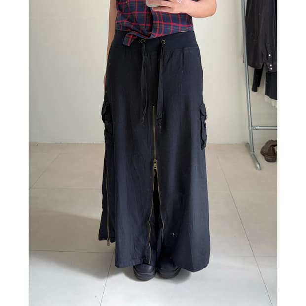 Dig deep 롱스커트