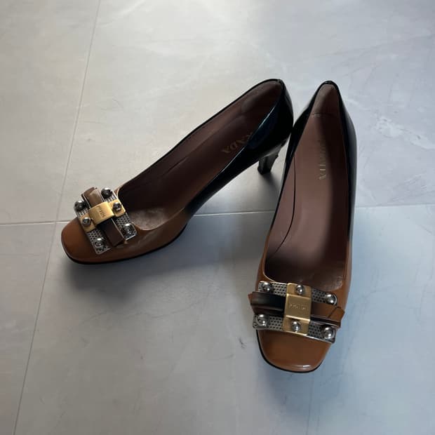 프라다 여성 구두 펌프스