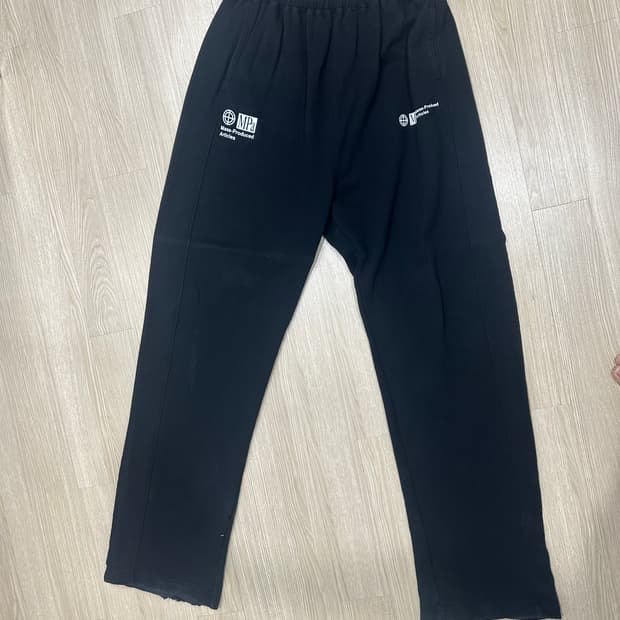 플라스틱 프로덕트 스웻팬츠 m