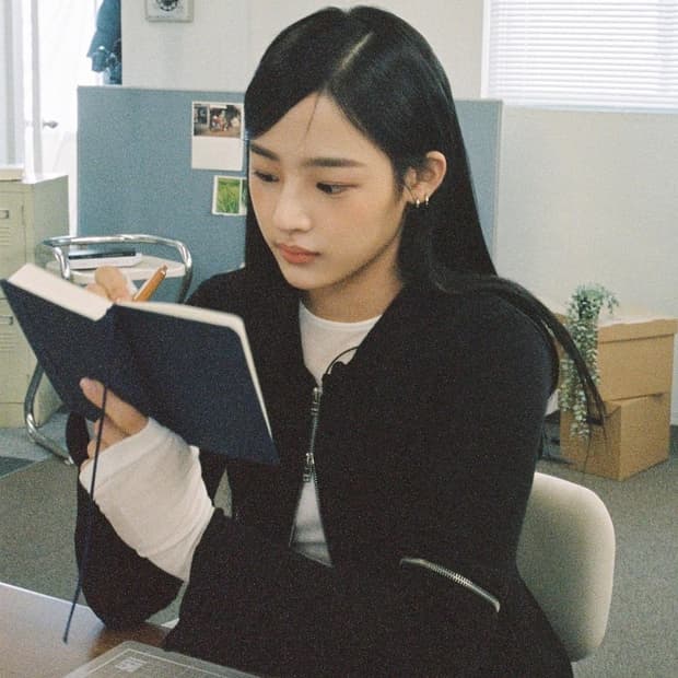 뉴진스 민지 unif 가디건 