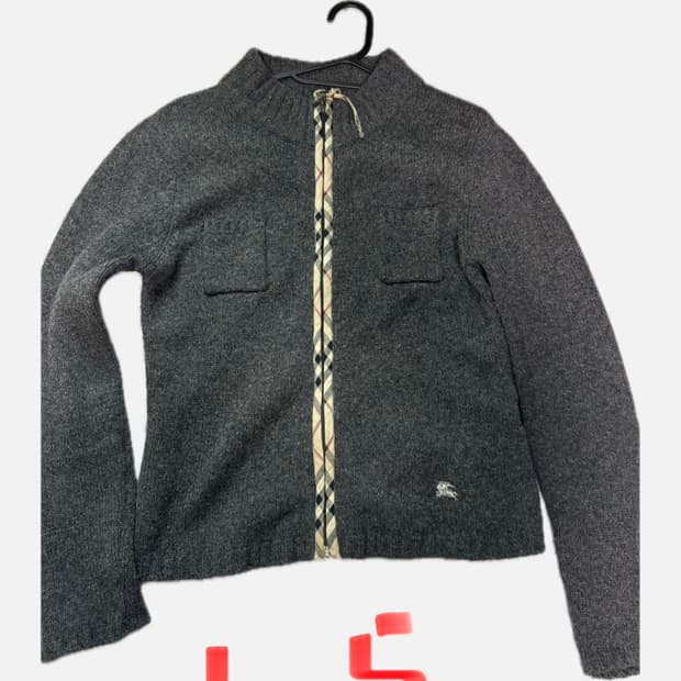 버버리 니트 집업