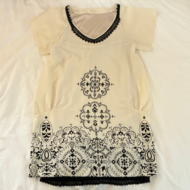 엑시즈팜 공겜여주 모리걸 바닐라 프릴 블라우스 원피스