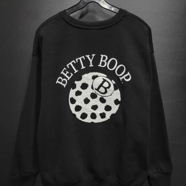 BETTY BOOP 베티붑 자수로고 입체 백로고 빅로고 오버핏 맨투맨
