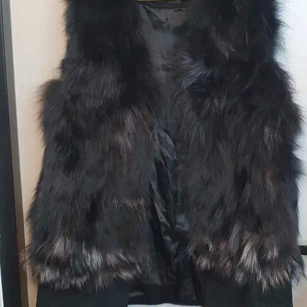 폭스퍼 조끼 베스트 판매합니다. 88사이즈로 표기되어 있지만, 66-77