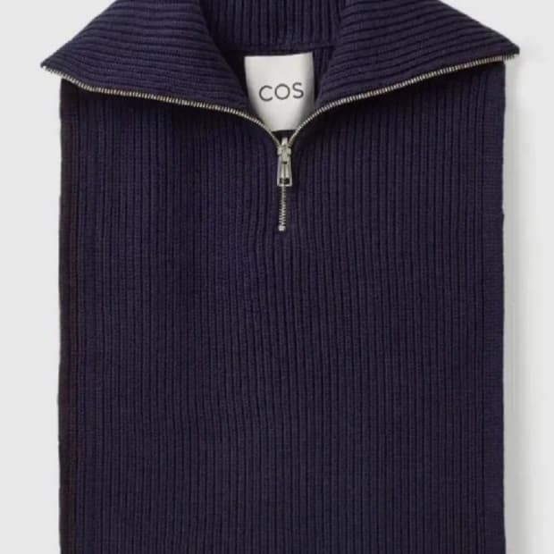 새상품) COS 코스 빕 하프지퍼 니트 베스트 네이비