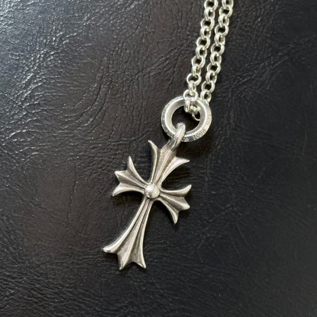 크롬하츠 타이니 크로스 펜던트