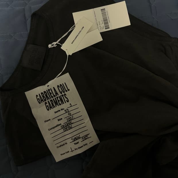 가브리엘라 콜 가멘츠 슬리브리스 4사이즈