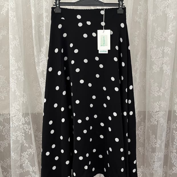 F) 새상품 르피타 도트무늬 롱스커트 블랙