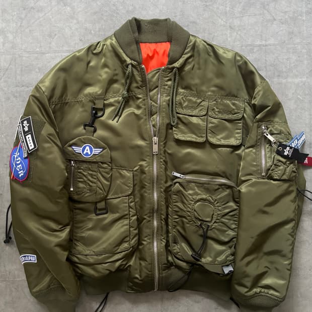 Alpha Industries 알파 인더스트리 MA-1 카키 항공 점퍼 