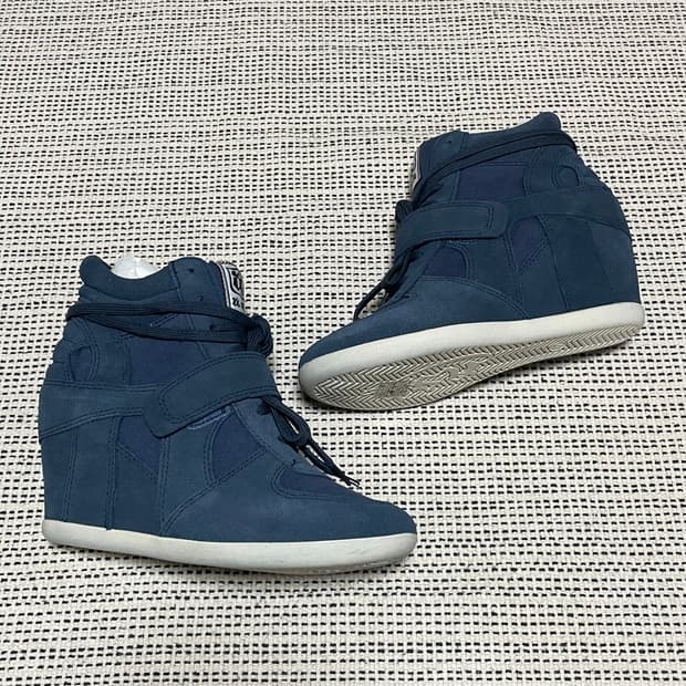 새상품 Ash bowie suede  navy sneakers 37