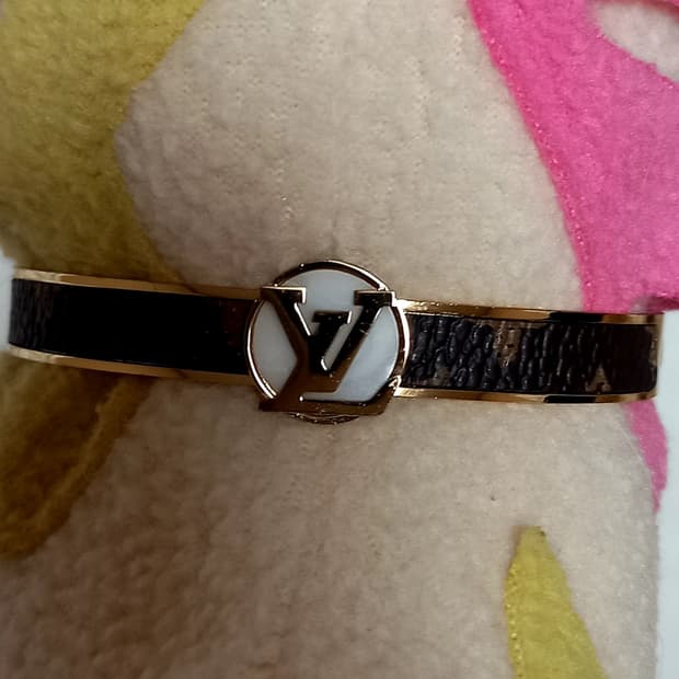 루이비통 팔찌