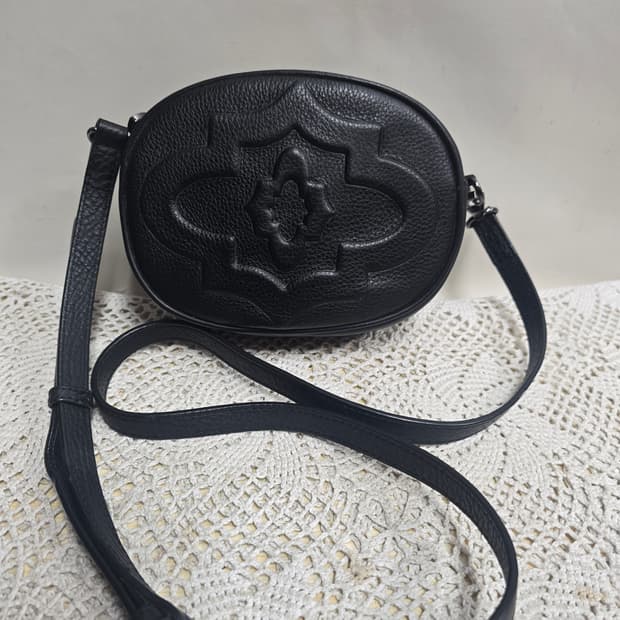 오야니 테일러 크로스백