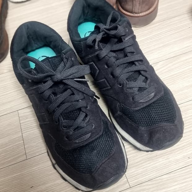 뉴발란스 574 블랙 스니커즈(275)