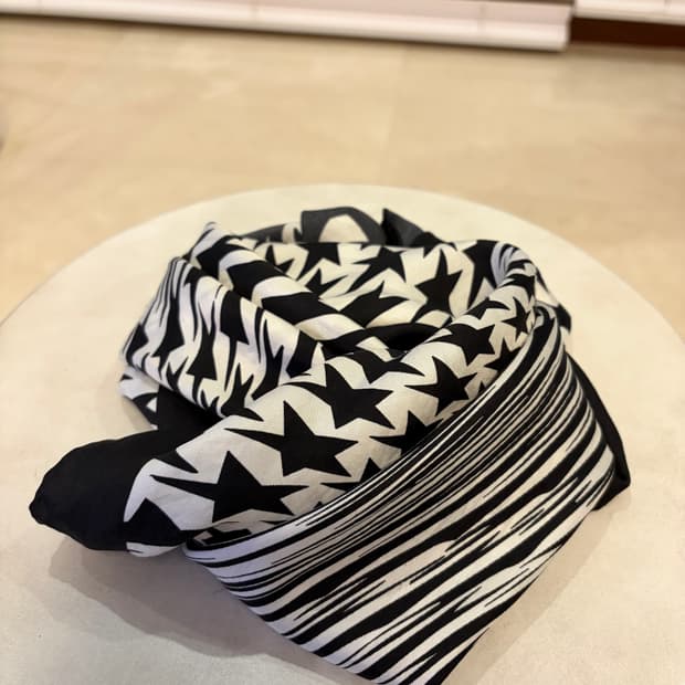 뮈글러 H&M 스카프