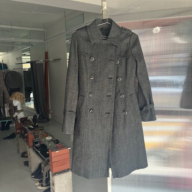 벨티드 더블코트 