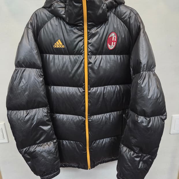 아디다스 올드스쿨 ac 밀란 구스다운 패딩 100