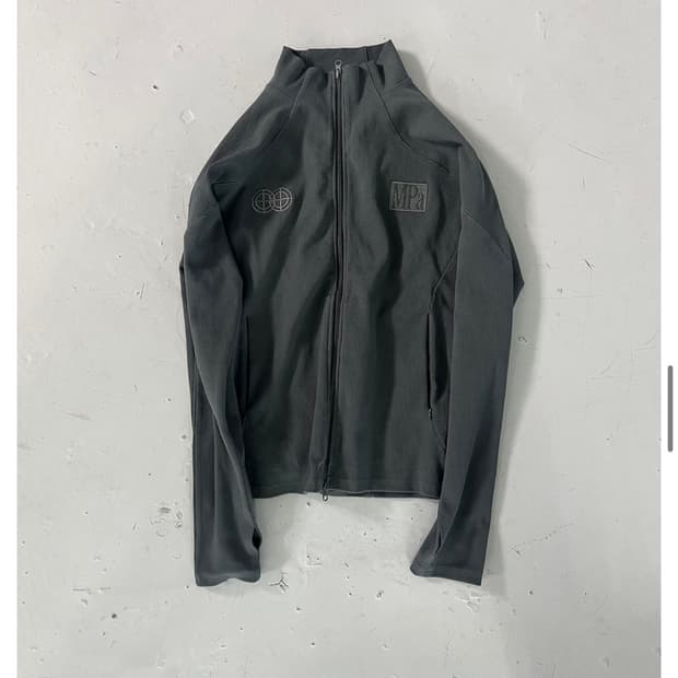 플라스틱 프로덕트 Ribbed zip jacket L