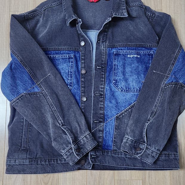 슈프림 투톤 패널드 데님 자켓 블랙 - 22FW  XL사이즈