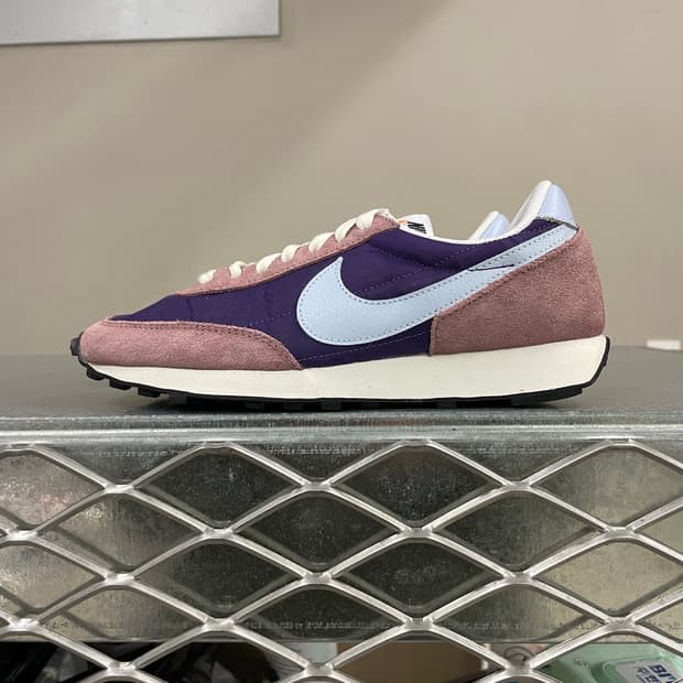 나이키 데이브레이크 에그플랜트 플럼 더스트 230