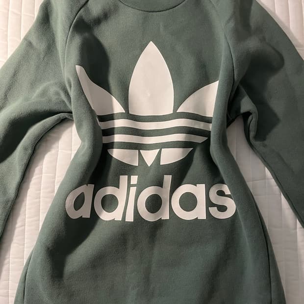 아디다스 맨투맨