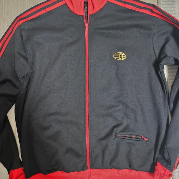 아디다스 블랙/레드 져지 집업