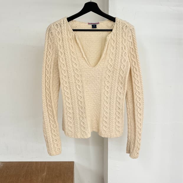 폴로 진스 아이보리 케이블 브이넥 니트