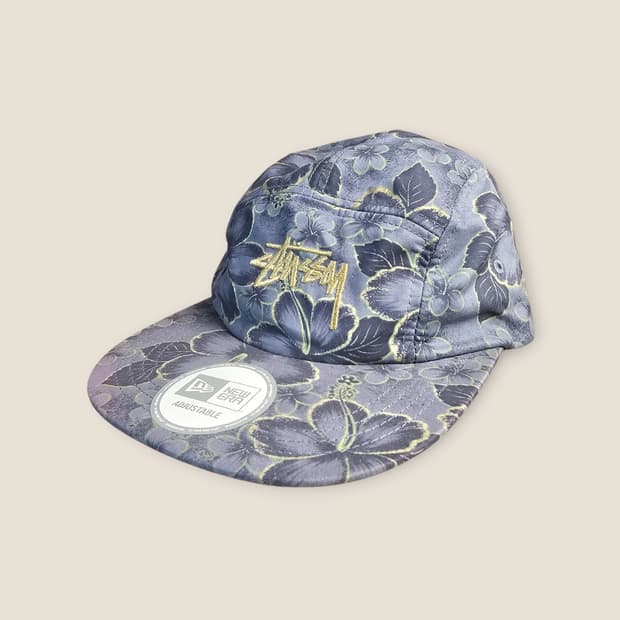 스투시 X 뉴에라 5패널 플로럴 캠프캡 모자 볼캡 스냅백 그레이쉬 퍼플