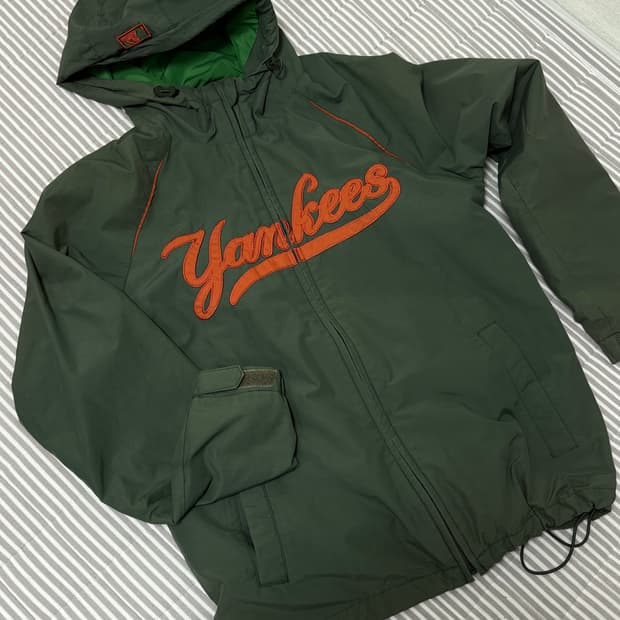 Mlb 바람막이 100사이즈