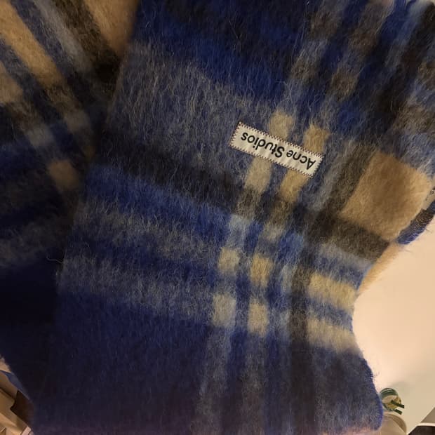 아크네스튜디오 머플러