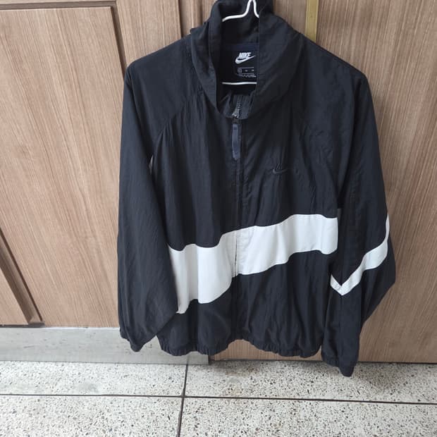 나이키 빅스우시 바람막이 xl