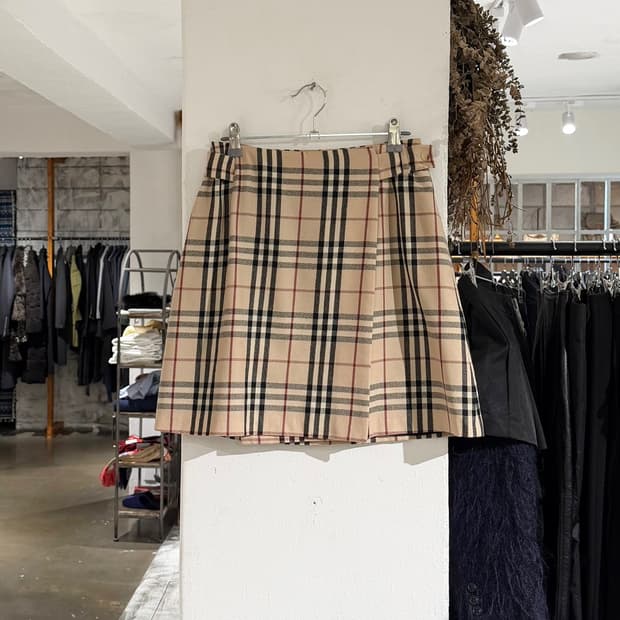 버버리 베이지 노바체크 울 미니스커트