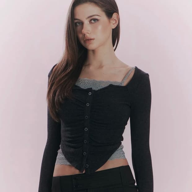 플리즈노팔로우 카야 버튼 셔링 롱슬리브탑