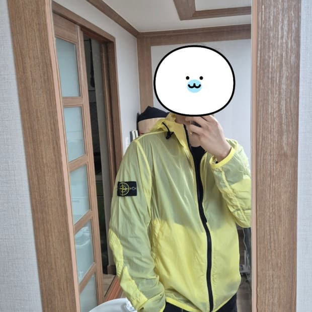 새상품급 100-L 스톤아일랜드 라미벨루어 바람막이 자켓