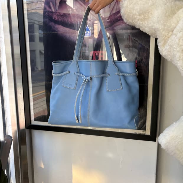 Tods 스카이블루 핸드백