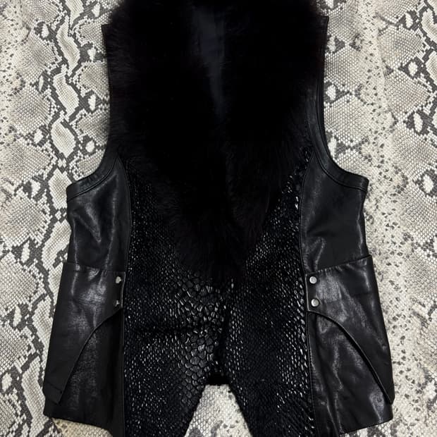 V-Kei Rare Python Design Fur Trimming Sh