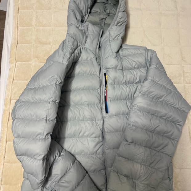 살로몬 경량패딩