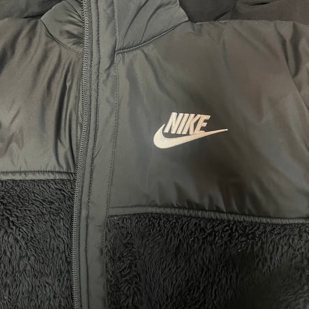 나이키 뽀글이 아우터