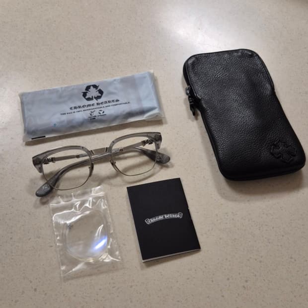 크롬하츠 보넨노이슈어1 브러쉬드실버 안경