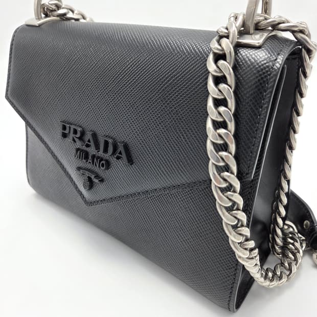 프라다 사피아노 모노크롬 스몰체인1BD127