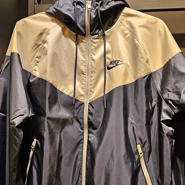 (새상품) 나이키 윈드러너 블랙카키 XL