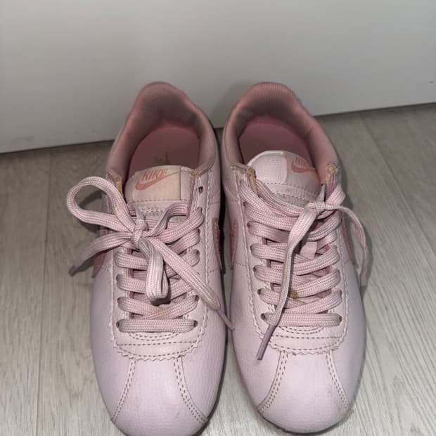 니이키 코르테즈 핑크